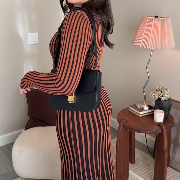 Staud Claretta pleated maxi dress - Picture 4 of 5